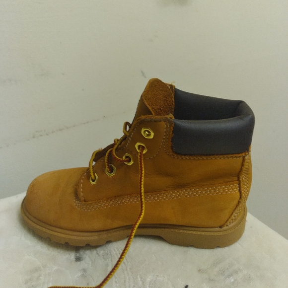 KIDS Tan Lace-Up Timberland Boots Size 11, Measures 6 Inches Inside - Picture 5 of 16